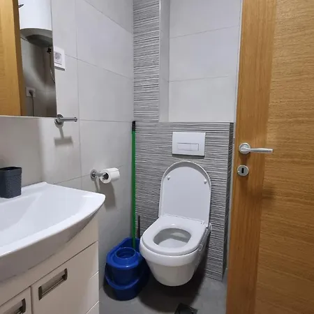 Dea Lux - Garage Parking -wifi Apartment *