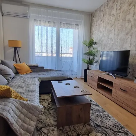 Dea Lux - Garage Parking -wifi Apartment Novi Sad