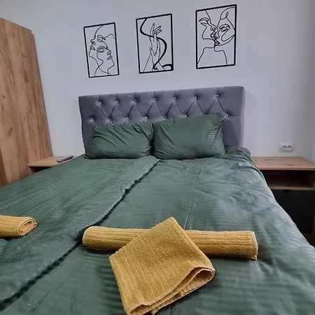 Dea Lux - Garage Parking -wifi Apartment