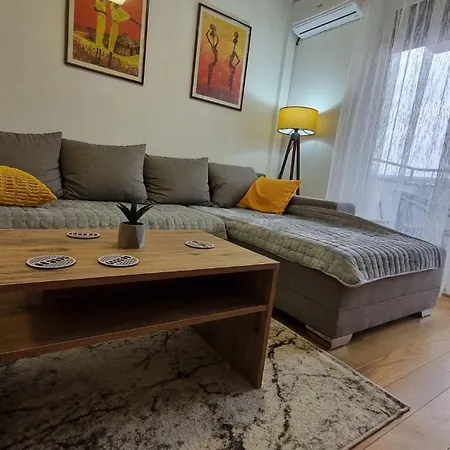 Dea Lux - Garage Parking -wifi Apartment