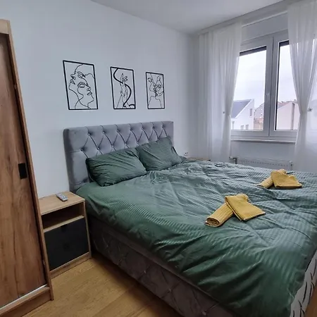 Dea Lux - Garage Parking -wifi Apartment Novi Sad