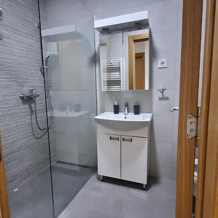 Dea Lux - Garage Parking -wifi Apartment *